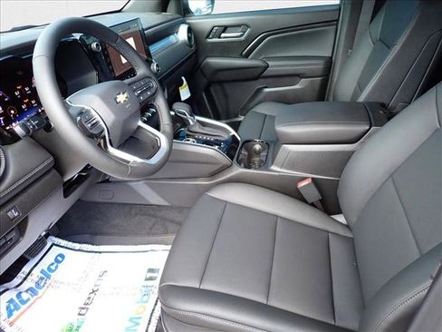 New 2025 Chevrolet Colorado LT w/ LT Convenience Package image 11