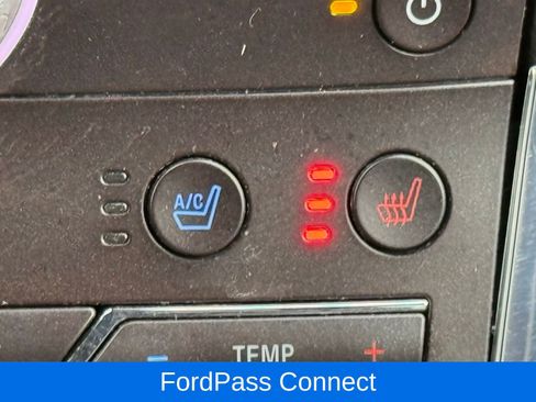 Used 2020 Ford Edge Titanium w/ Equipment Group 301A AWD/4WD image 31