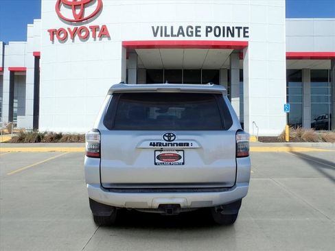 Certified 2023 Toyota 4Runner SR5 Premium image 4