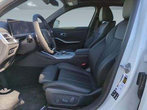 Used 2025 BMW 330i xDrive Sedan w/ Convenience Package image 5