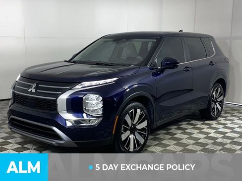 Used 2025 Mitsubishi Outlander SE image 5