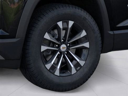 New 2026 Chevrolet Equinox LT w/ LPO, Floor Liner Package image 9