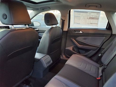 New 2025 Volkswagen Jetta SEL image 5