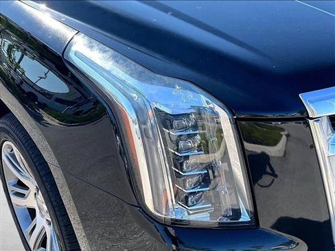 Used 2016 Cadillac Escalade Premium AWD/4WD image 28
