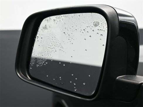 Used 2021 Dodge Durango SXT image 8