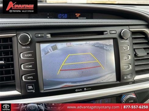 Used 2015 Toyota Highlander Limited Platinum image 34