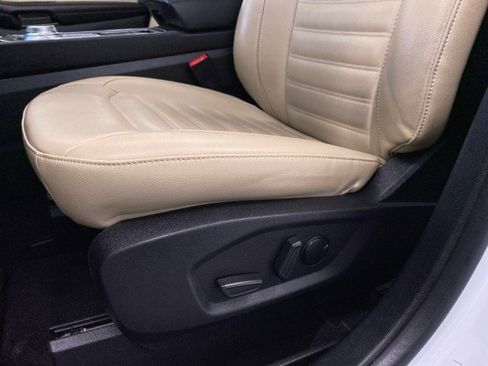 Used 2022 Ford Edge SEL w/ Convenience Package image 18