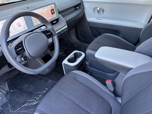 Used 2024 Hyundai Ioniq 5 SE RWD image 11