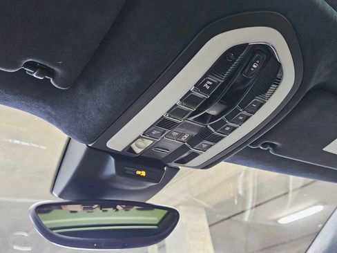 Used 2016 Porsche Macan Turbo w/ Premium Package Plus image 21