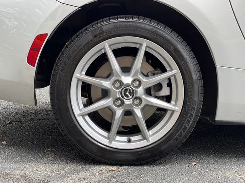 Used 2016 MAZDA MX-5 Miata Sport RWD image 37