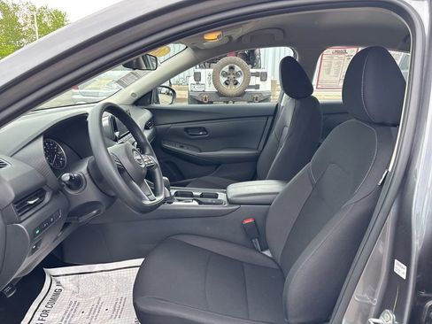 Used 2025 Nissan Sentra S FWD image 12