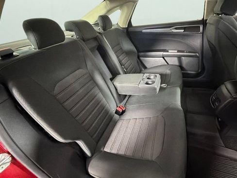 Used 2020 Ford Fusion SE FWD image 30