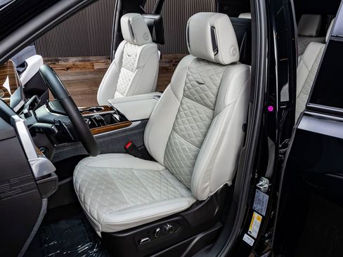 Used 2026 Cadillac Escalade Platinum Sport AWD/4WD image 31