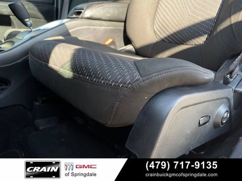 Used 2020 Dodge Journey SE w/ SE Popular Equipment Group FWD image 22