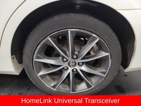 Used 2015 Toyota Camry XSE image 10