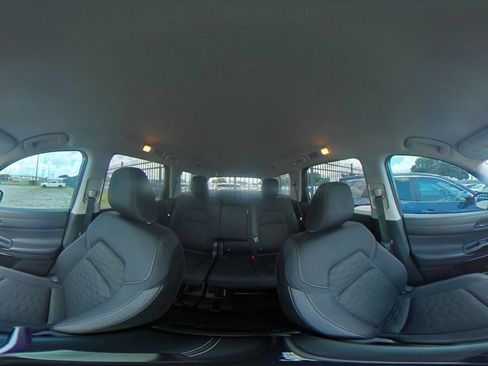 Used 2025 Nissan Pathfinder SV FWD image 40