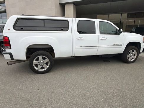 Used 2011 GMC Sierra 2500 Denali AWD/4WD image 8