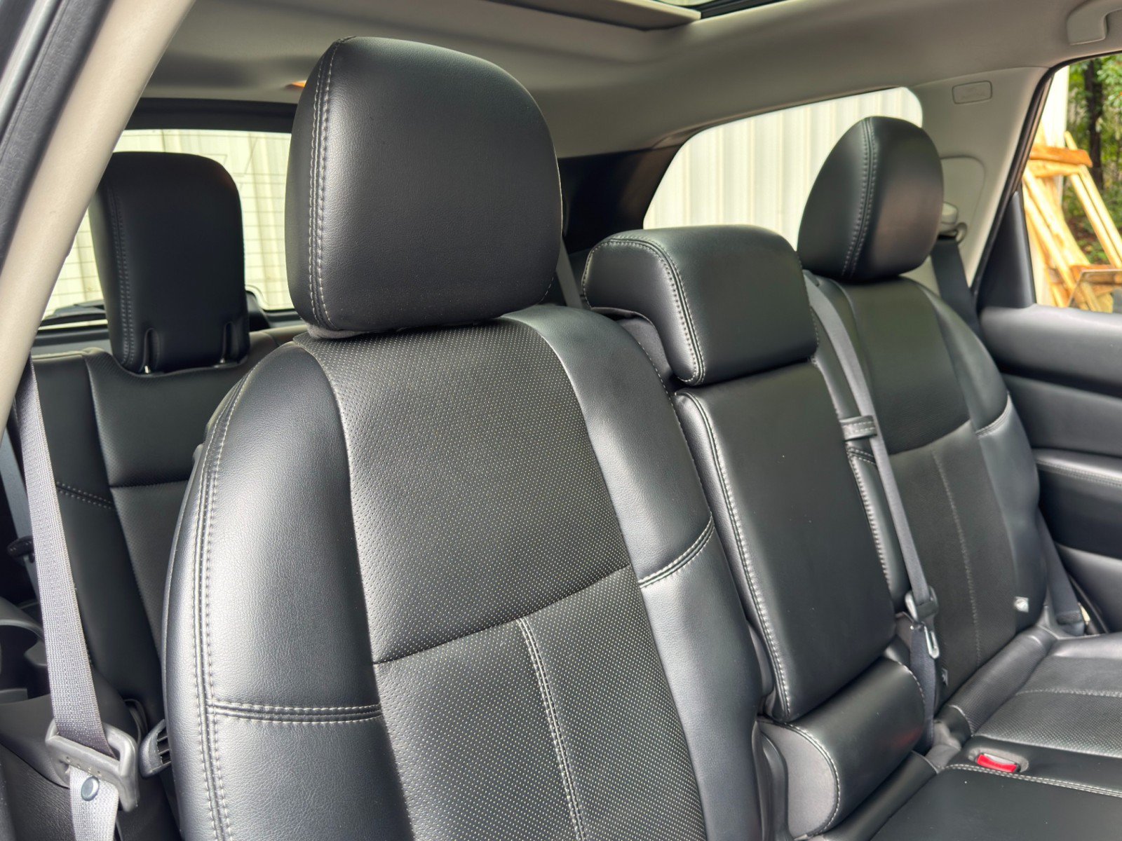 Used 2017 Nissan Pathfinder Platinum AWD/4WD image 42