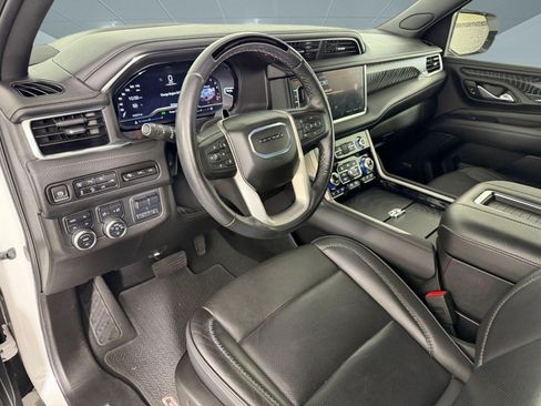 Used 2024 GMC Yukon Denali w/ Denali Reserve Package AWD/4WD image 4