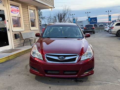 Used 2010 Subaru Legacy 2.5i Premium image 8