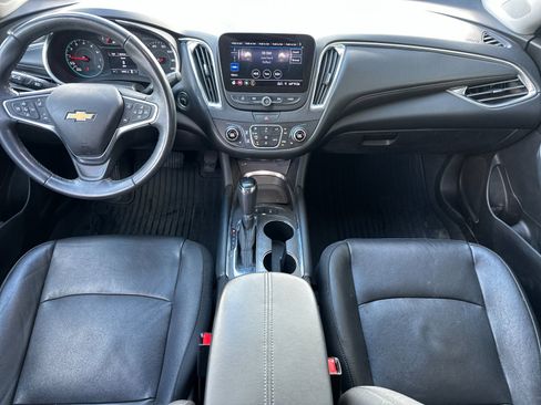 Used 2019 Chevrolet Malibu LT w/ Leather Package image 12