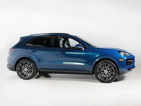 New 2026 Porsche Cayenne AWD/4WD image 8