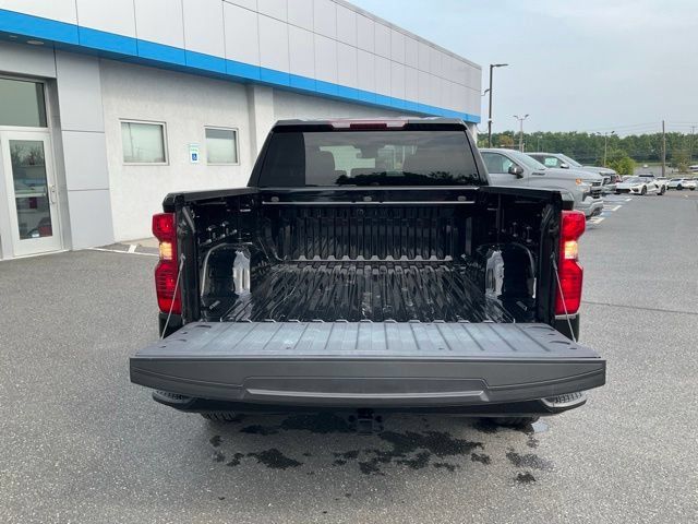 Used 2024 Chevrolet Silverado 1500 Custom w/ LPO, Dark Essentials Package AWD/4WD image 17