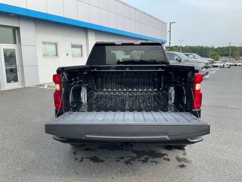 Used 2024 Chevrolet Silverado 1500 Custom w/ LPO, Dark Essentials Package AWD/4WD image 17