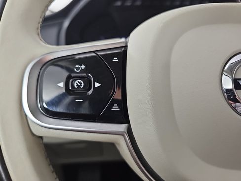 Used 2024 Volvo XC90 B6 Plus AWD/4WD image 17