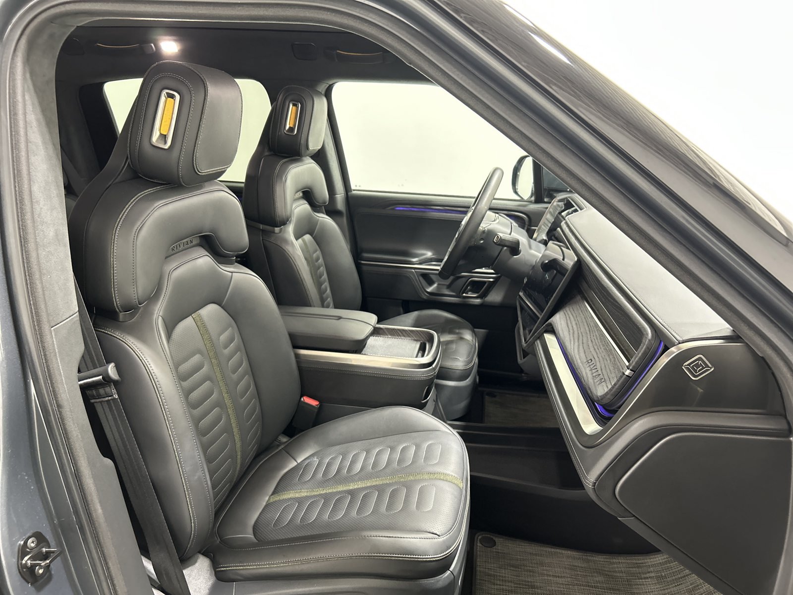 Used 2023 Rivian R1T Adventure Quad AWD/4WD image 23
