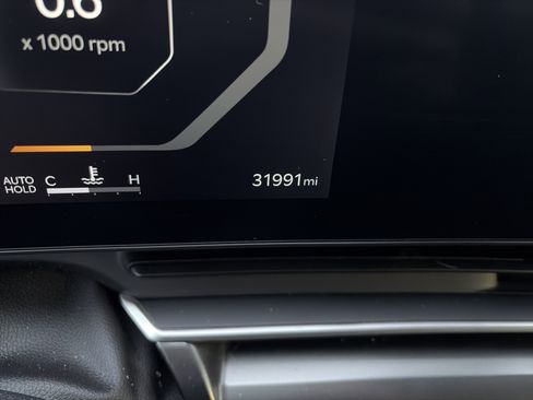 Used 2025 Kia Carnival SX w/ SX Dark Edition Package image 22