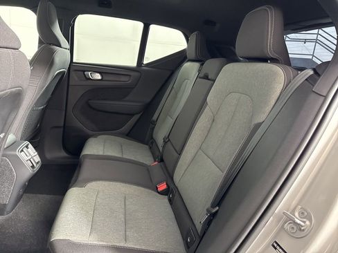 Used 2025 Volvo XC40 B5 Core AWD/4WD image 20