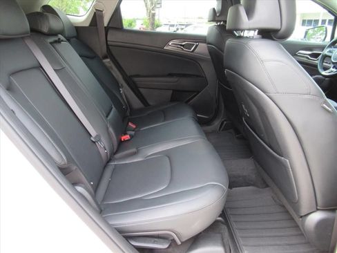 Used 2025 Kia Sportage SX FWD image 35