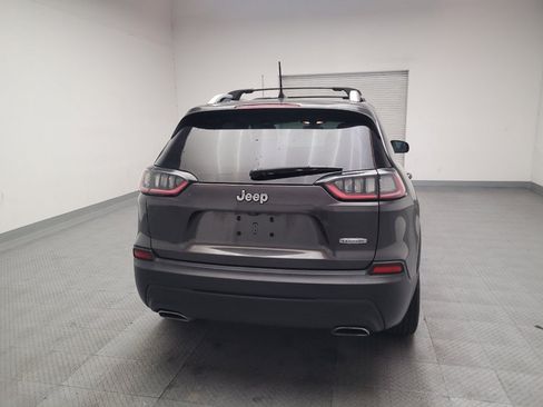 Used 2019 Jeep Cherokee Latitude Plus w/ Comfort/Convenience Group FWD image 7