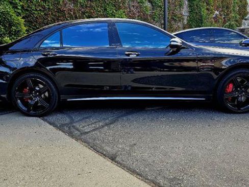 Used 2015 Mercedes-Benz S 63 AMG 4MATIC Sedan image 4