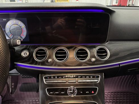 Used 2018 Mercedes-Benz E 400 4MATIC Wagon image 10