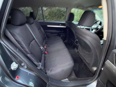 Used 2011 Subaru Outback 2.5i Premium w/ All-Weather Pkg image 28