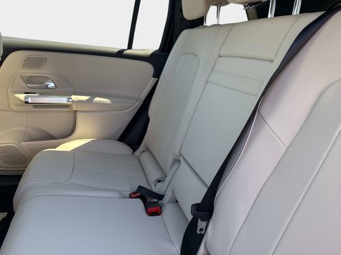 New 2026 Mercedes-Benz GLB 250 4MATIC image 12