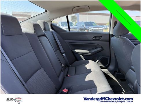 Used 2025 Nissan Altima 2.5 SV FWD image 23