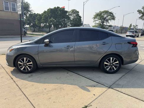Used 2021 Nissan Versa SV image 8