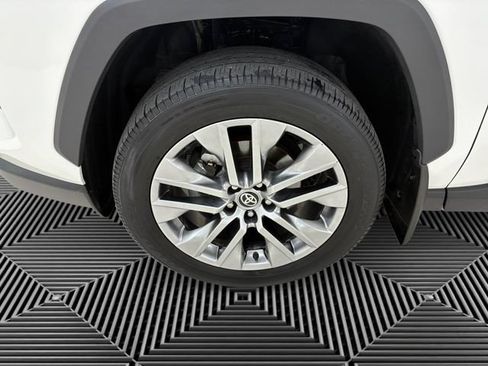 Used 2022 Toyota RAV4 XLE Premium AWD/4WD image 9