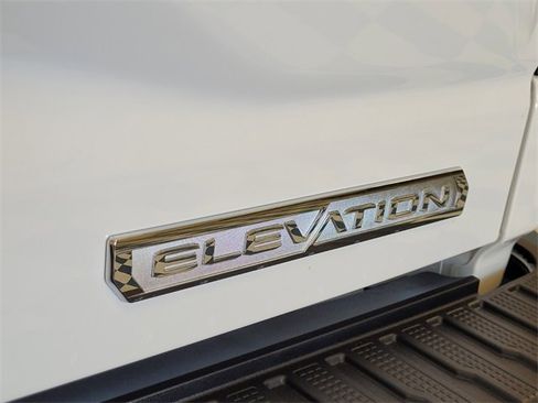 New 2026 GMC Sierra 1500 Elevation image 9