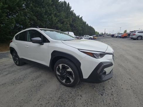 Used 2024 Subaru Crosstrek 2.5i Limited w/ Crosstrek Mirror Package image 4