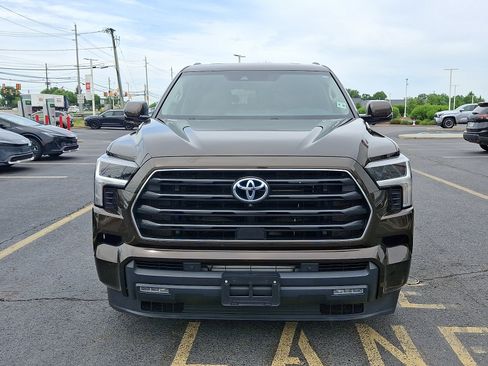 Used 2023 Toyota Sequoia SR5 w/ TRD Off-Road Package AWD/4WD image 2