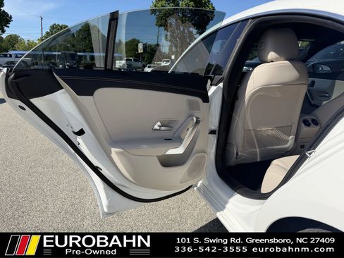 Used 2024 Mercedes-Benz CLA 250 4MATIC image 11