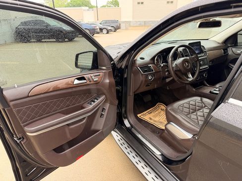 Used 2019 Mercedes-Benz GLS 550 4MATIC image 9