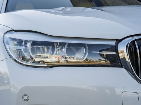 Used 2019 BMW 740i 740i w/ M Sport Package image 14