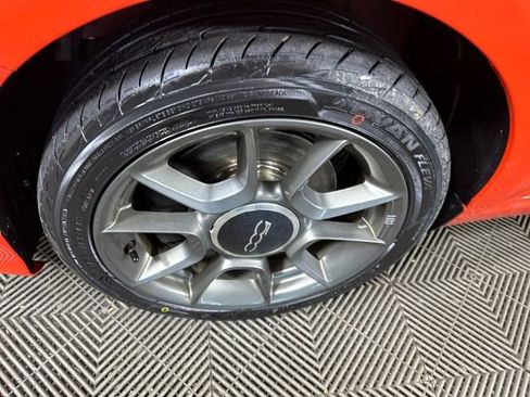 Used 2019 FIAT 500 Pop image 10