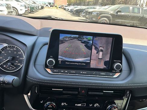 Certified 2023 Nissan Rogue SL image 17