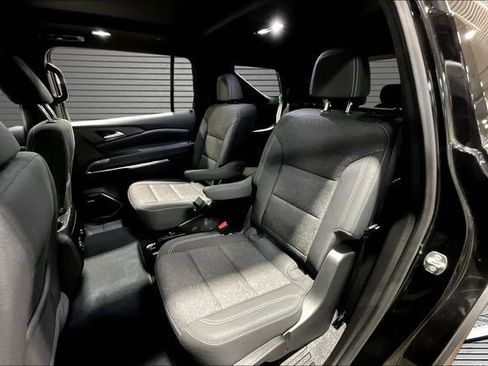 Used 2024 Chevrolet Traverse LT w/ Enhanced Driving Package FWD image 22